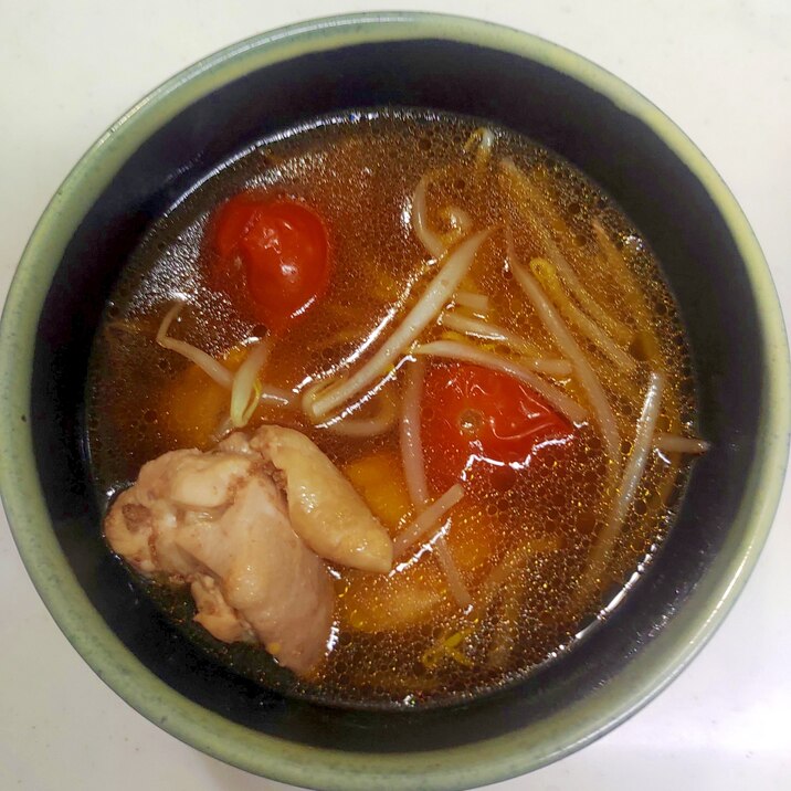 トマトと鶏肉のスープ
